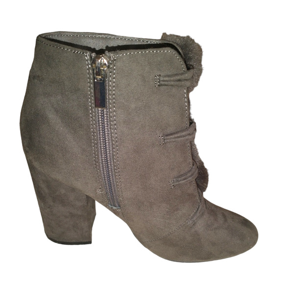 Primark Women's Faux Suede Gray Ankle Boots Heeled Pom-Poms Size 6 Fashionable - Picture 6 of 13